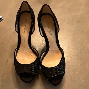 Gianni Open toed high heel.